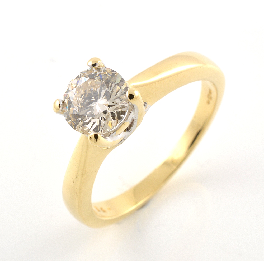 18ct gold brilliant cut diamond single stone ring